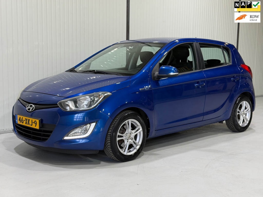 Hyundai i20 1.2i i-Motion NAVI - LM VELGEN - AIRCO - NWE APK - CARPLAY / ANDROID!! 53936592-0.jpg | Autocentrum Klundert
